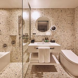 Premium King Room